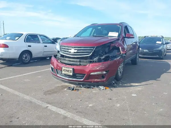 1GNKRHKD1HJ339019 2017 CHEVROLET TRAVERSE - Image 2