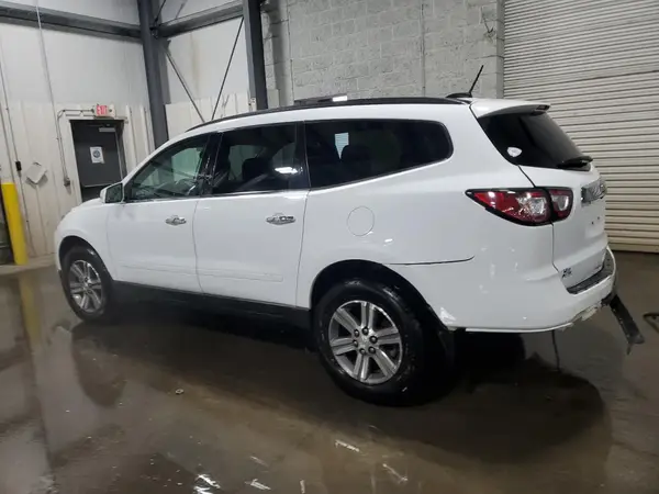 1GNKRHKD2GJ245925 2016 CHEVROLET TRAVERSE - Image 2
