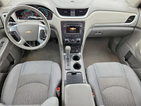 1GNKRHKD2HJ129268 2017 CHEVROLET TRAVERSE - Image 8