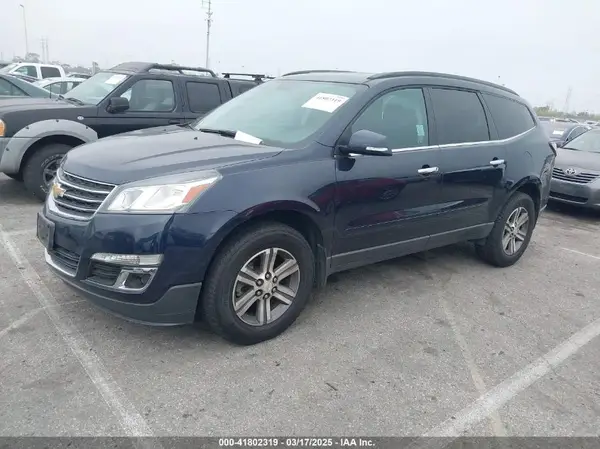1GNKRHKD2HJ134521 2017 CHEVROLET TRAVERSE - Image 2
