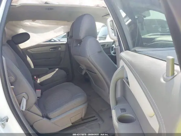 1GNKRHKD2HJ138651 2017 CHEVROLET TRAVERSE - Image 8