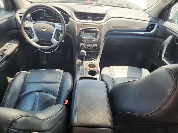 1GNKRHKD2HJ189454 2017 CHEVROLET TRAVERSE - Image 8