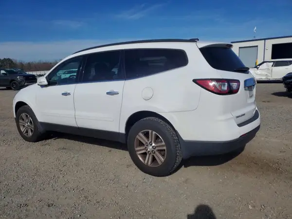 1GNKRHKD2HJ271135 2017 CHEVROLET TRAVERSE - Image 2