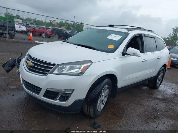 1GNKRHKD2HJ275931 2017 CHEVROLET TRAVERSE - Image 2