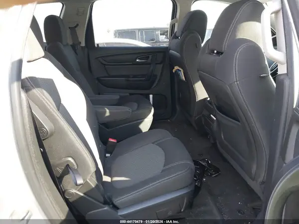 1GNKRHKD2HJ283592 2017 CHEVROLET TRAVERSE - Image 8