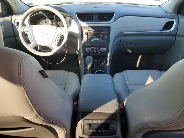 1GNKRHKD2HJ307454 2017 CHEVROLET TRAVERSE - Image 8