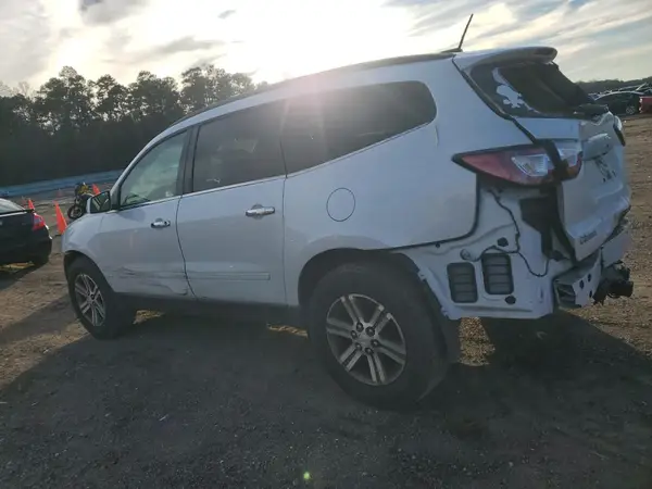 1GNKRHKD3GJ267125 2016 CHEVROLET TRAVERSE - Image 2