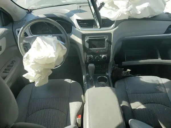 1GNKRHKD3HJ112883 2017 CHEVROLET TRAVERSE - Image 8