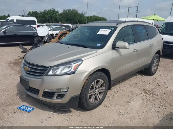1GNKRHKD3HJ118473 2017 CHEVROLET TRAVERSE - Image 2