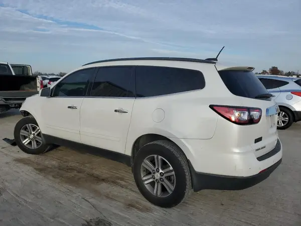 1GNKRHKD3HJ121597 2017 CHEVROLET TRAVERSE - Image 2