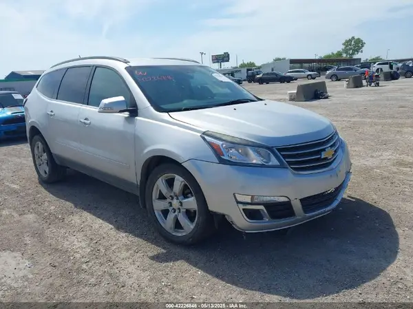 1GNKRHKD3HJ130705 2017 CHEVROLET TRAVERSE - Image 1