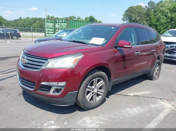 1GNKRHKD3HJ160514 2017 CHEVROLET TRAVERSE - Image 2