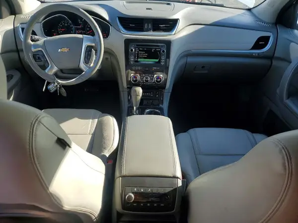 1GNKRHKD3HJ171870 2017 CHEVROLET TRAVERSE - Image 8