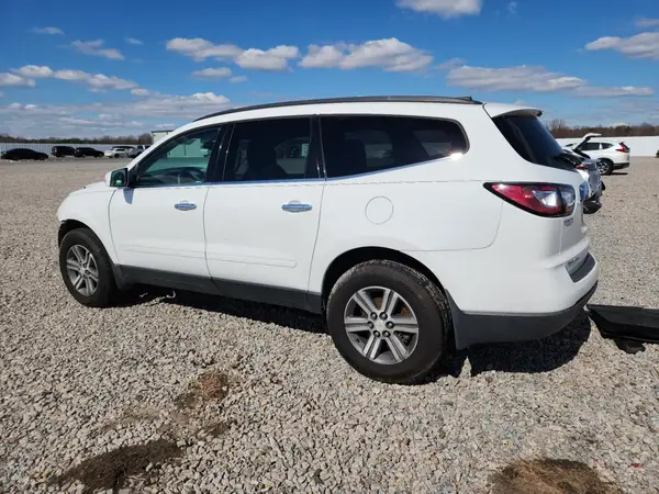 1GNKRHKD3HJ173621 2017 CHEVROLET TRAVERSE - Image 2