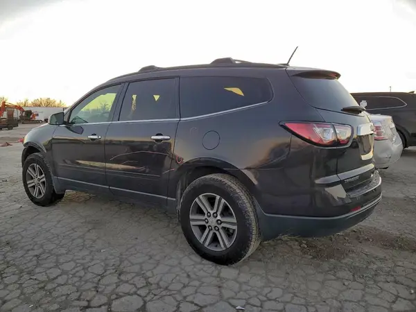 1GNKRHKD3HJ227404 2017 CHEVROLET TRAVERSE - Image 2