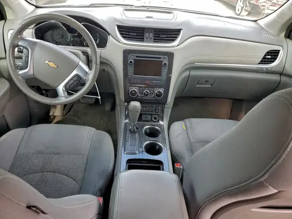 1GNKRHKD3HJ262766 2017 CHEVROLET TRAVERSE - Image 8