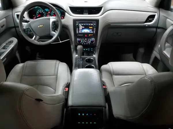 1GNKRHKD3HJ278787 2017 CHEVROLET TRAVERSE - Image 8