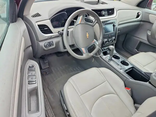 1GNKRHKD3HJ280474 2017 CHEVROLET TRAVERSE - Image 8