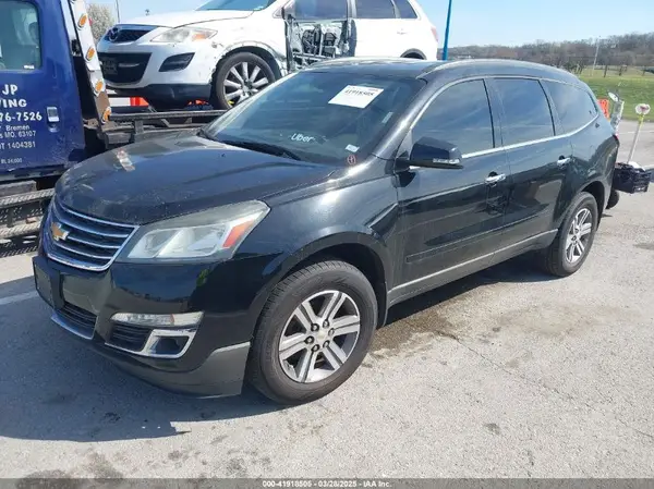 1GNKRHKD3HJ290809 2017 CHEVROLET TRAVERSE - Image 2