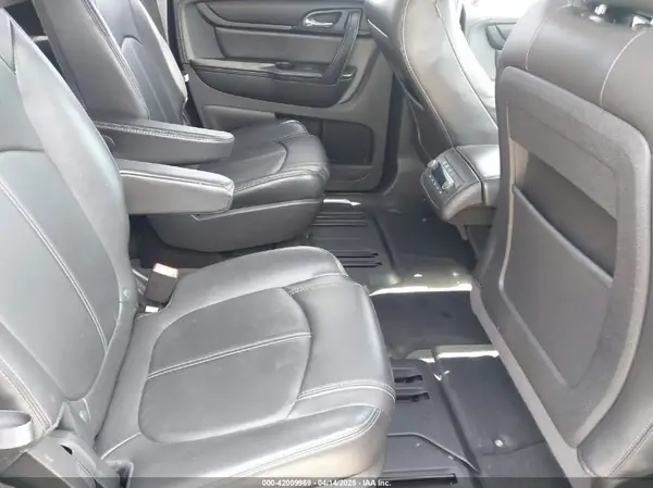1GNKRHKD3HJ305079 2017 CHEVROLET TRAVERSE - Image 8