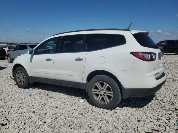 1GNKRHKD3HJ305597 2017 CHEVROLET TRAVERSE - Image 2