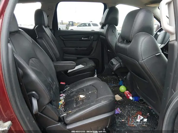 1GNKRHKD3HJ340219 2017 CHEVROLET TRAVERSE - Image 8