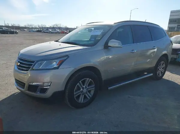 1GNKRHKD4GJ228527 2016 CHEVROLET TRAVERSE - Image 2