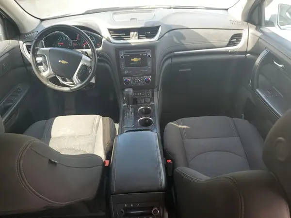 1GNKRHKD4HJ144015 2017 CHEVROLET TRAVERSE - Image 8
