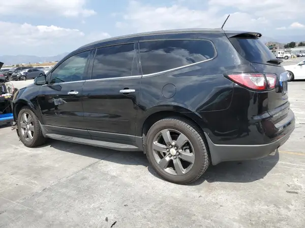 1GNKRHKD4HJ225936 2017 CHEVROLET TRAVERSE - Image 2