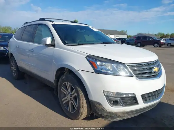 1GNKRHKD4HJ226939 2017 CHEVROLET TRAVERSE - Image 1