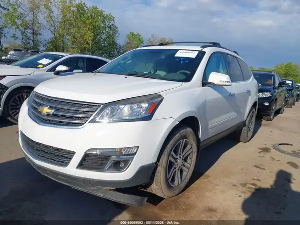 1GNKRHKD4HJ226939 2017 CHEVROLET TRAVERSE - Image 2