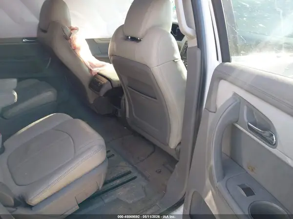 1GNKRHKD4HJ226939 2017 CHEVROLET TRAVERSE - Image 8