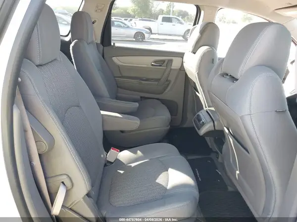 1GNKRHKD4HJ271282 2017 CHEVROLET TRAVERSE - Image 8