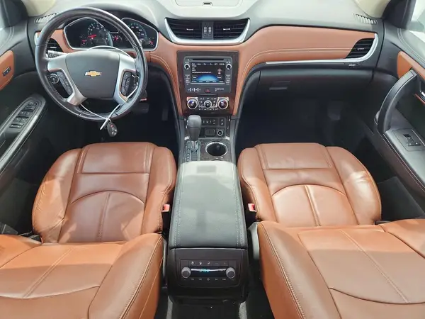 1GNKRHKD4HJ329326 2017 CHEVROLET TRAVERSE - Image 8