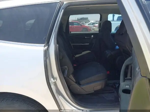1GNKRHKD5GJ113855 2016 CHEVROLET TRAVERSE - Image 8