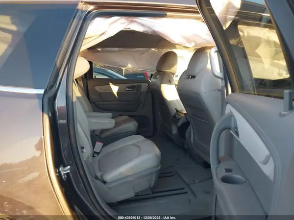 1GNKRHKD5GJ311089 2016 CHEVROLET TRAVERSE - Image 8