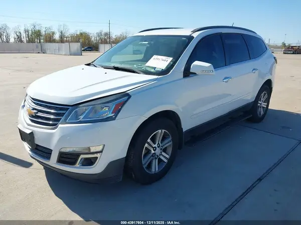 1GNKRHKD5GJ311884 2016 CHEVROLET TRAVERSE - Image 2