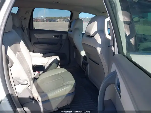 1GNKRHKD5GJ311884 2016 CHEVROLET TRAVERSE - Image 8