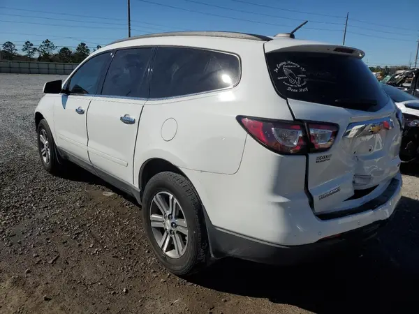 1GNKRHKD5HJ117261 2017 CHEVROLET TRAVERSE - Image 2