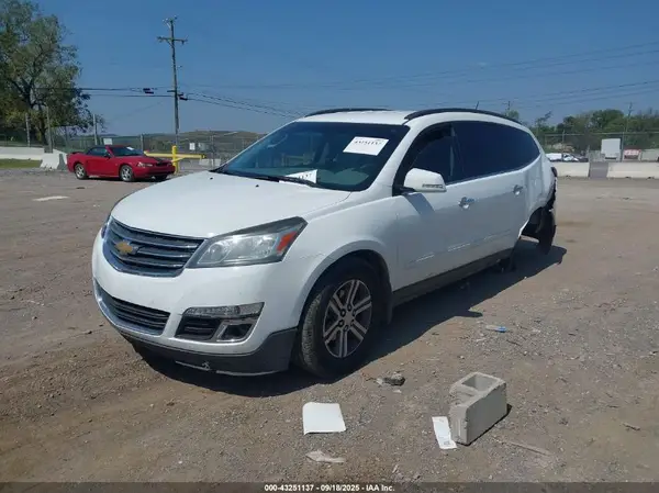 1GNKRHKD5HJ128891 2017 CHEVROLET TRAVERSE - Image 2