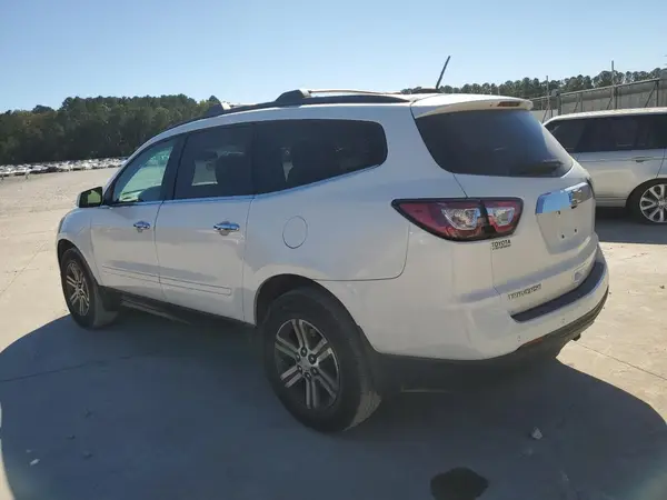 1GNKRHKD5HJ160675 2017 CHEVROLET TRAVERSE - Image 2