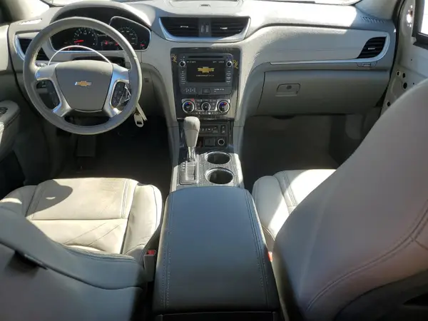 1GNKRHKD5HJ160675 2017 CHEVROLET TRAVERSE - Image 8
