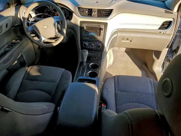 1GNKRHKD5HJ161258 2017 CHEVROLET TRAVERSE - Image 8