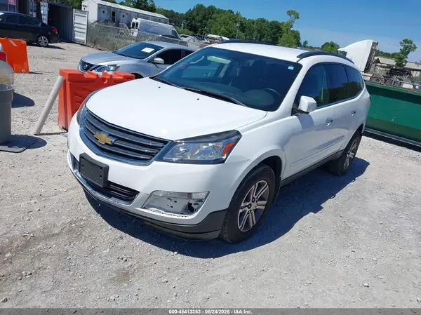 1GNKRHKD5HJ254572 2017 CHEVROLET TRAVERSE - Image 2