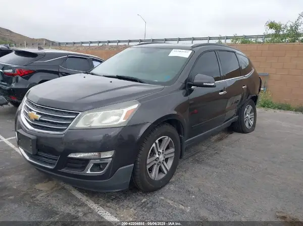 1GNKRHKD5HJ258511 2017 CHEVROLET TRAVERSE - Image 2