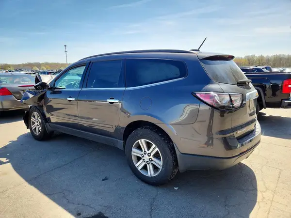 1GNKRHKD5HJ317914 2017 CHEVROLET TRAVERSE - Image 2