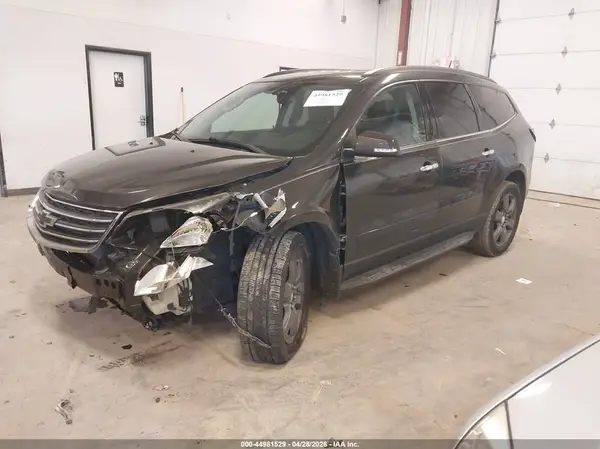 1GNKRHKD5HJ326550 2017 CHEVROLET TRAVERSE - Image 2