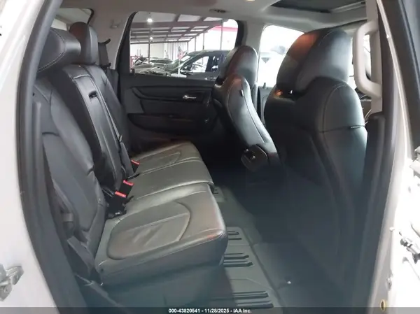 1GNKRHKD5HJ335538 2017 CHEVROLET TRAVERSE - Image 8