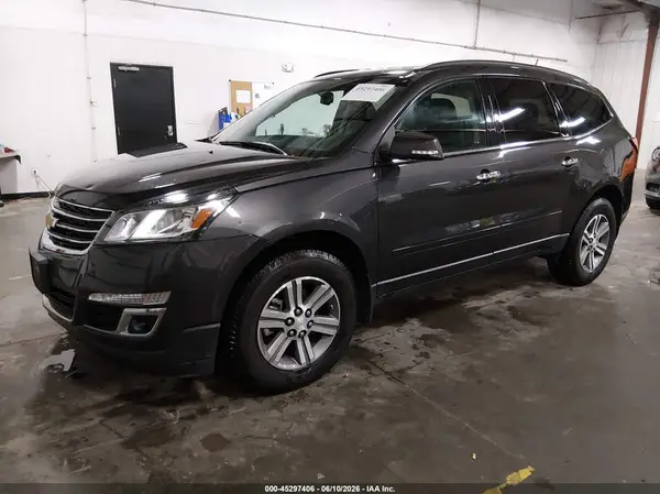 1GNKRHKD6GJ338656 2016 CHEVROLET TRAVERSE - Image 2