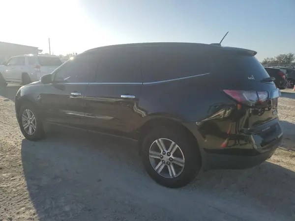 1GNKRHKD6HJ113235 2017 CHEVROLET TRAVERSE - Image 2
